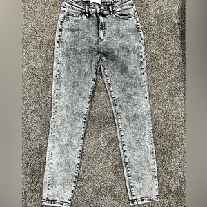 Women’s skinny jeans